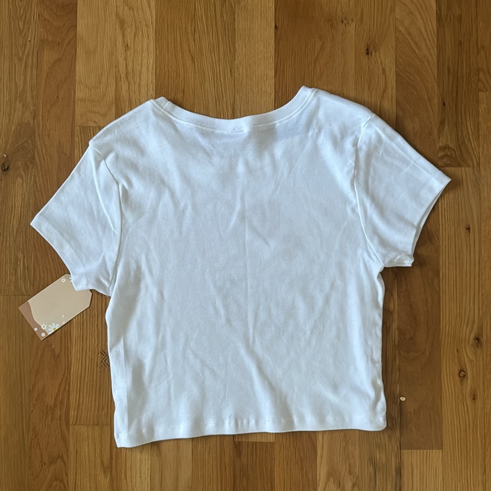 Unique Crop Top - Picture 5 of 5